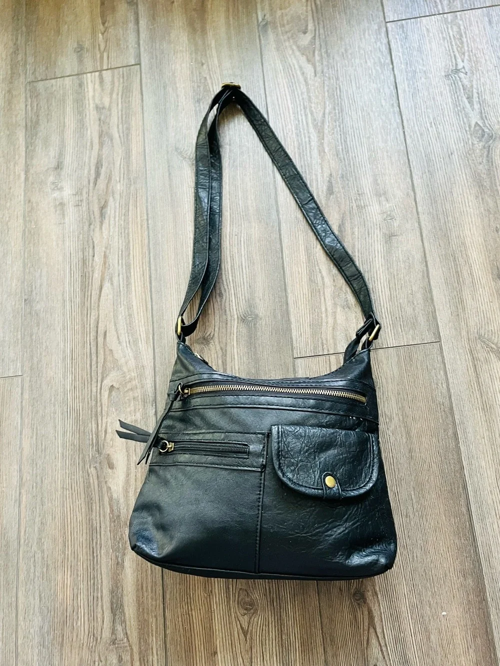 American Eagle Outfitters black leather